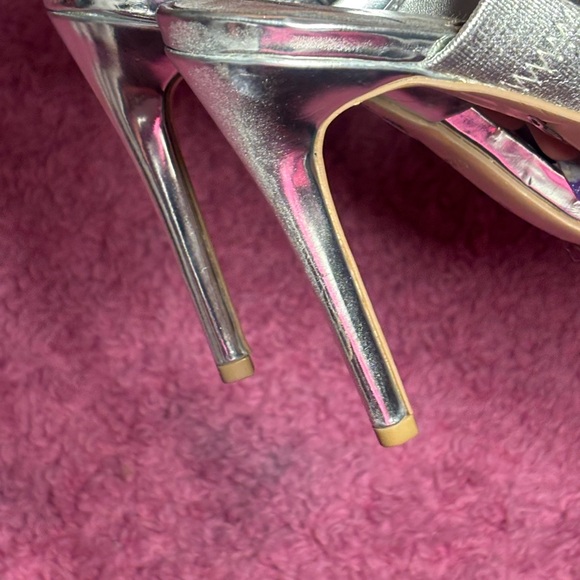 Vintage Brian Atwood Pippa Silver Metallic Leather Two Band Heels Sandals - Picture 6 of 8